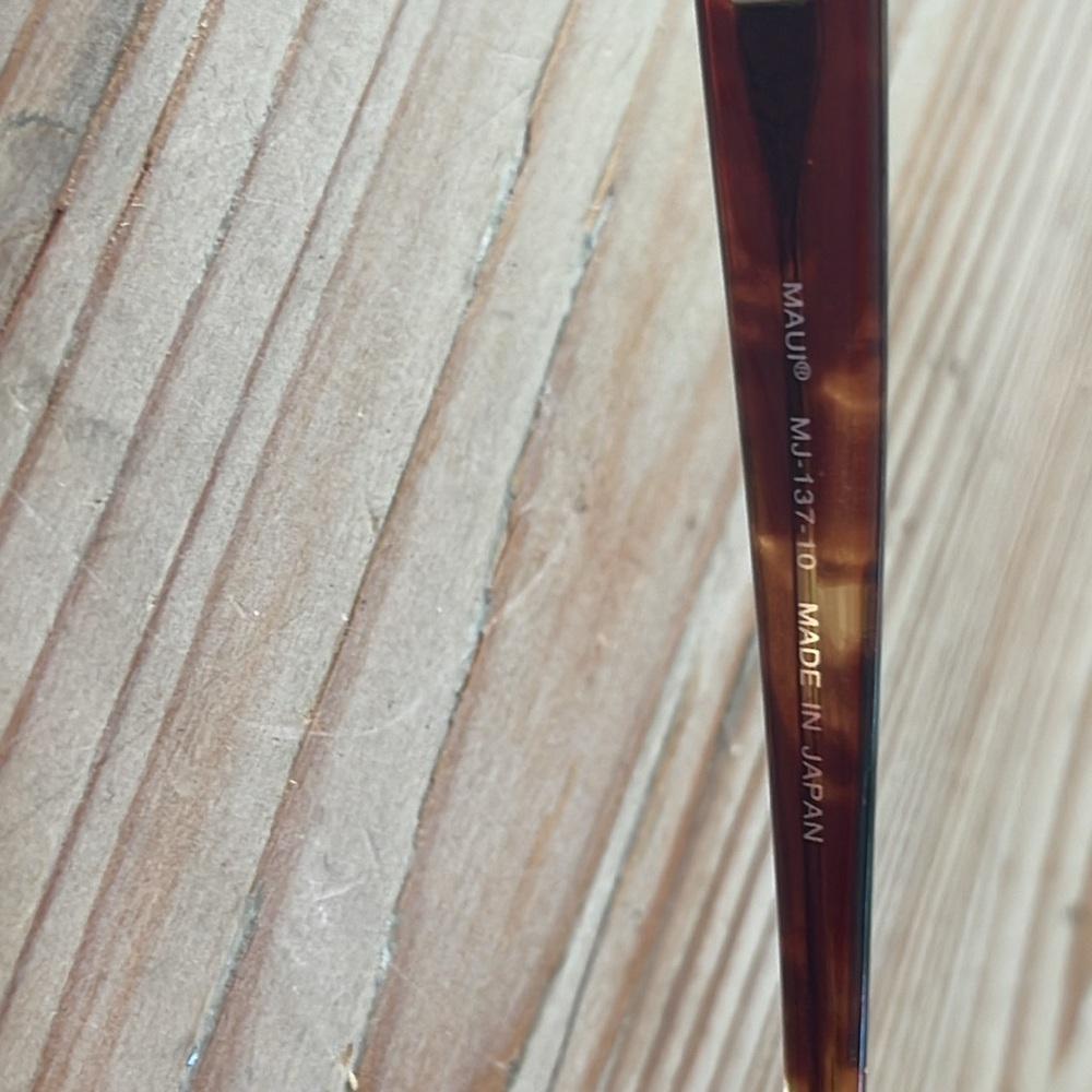 Maui Jim 137 Catamaran Sunglasses - Picture 6 of 8